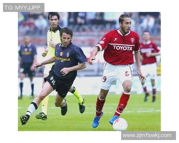 英国足球明星摩托的传奇旅程与赛场背后的故事揭秘 英国足球明星摩托的传奇旅程与赛场背后的故事揭秘