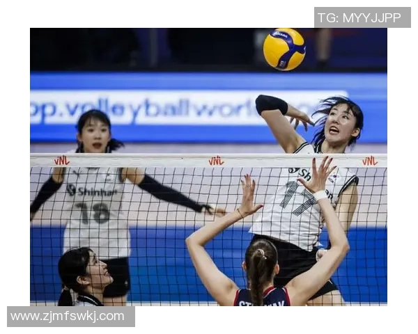 深圳排球队在欧锦赛积分榜上以55分稳居第一名展现强劲实力